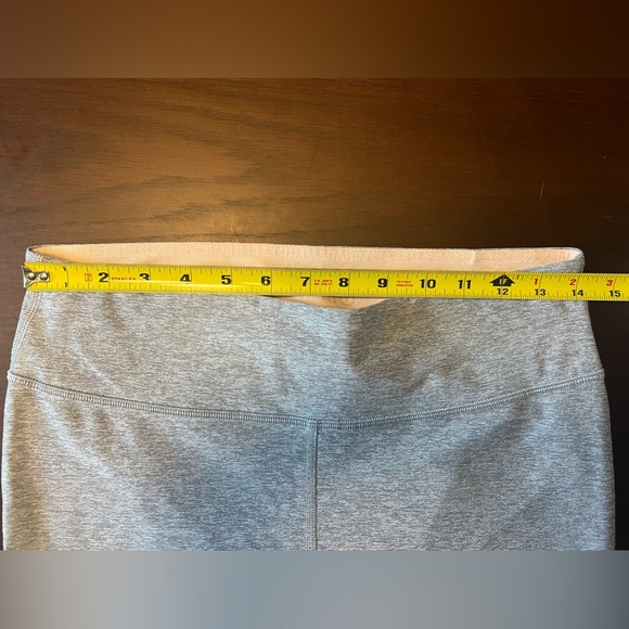 Outdoor Voices leggings. Size Large. - Picture 3 of 6